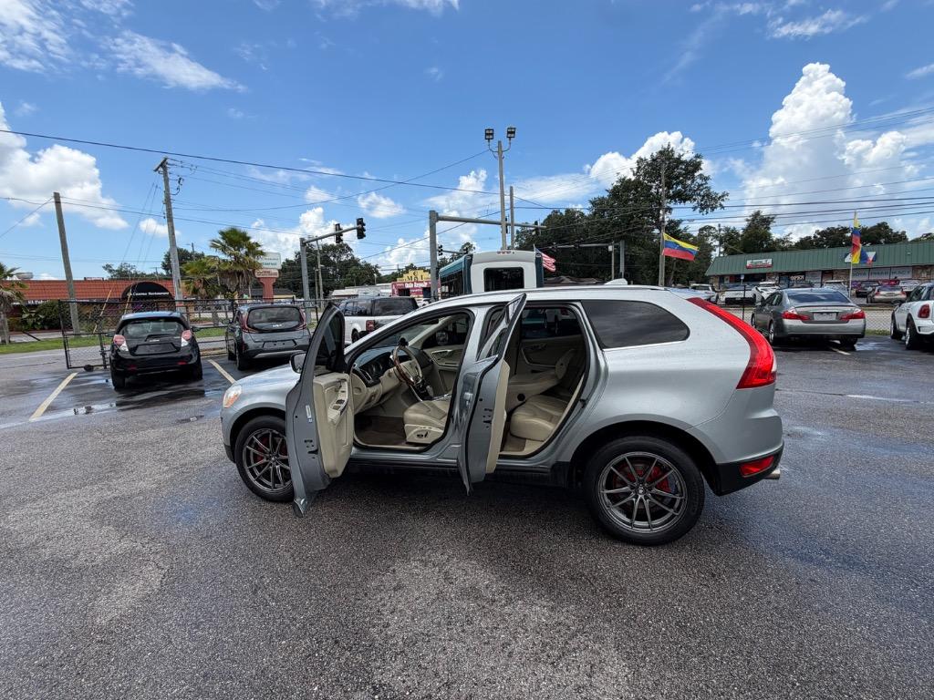 2012 Volvo XC60 - $7,995