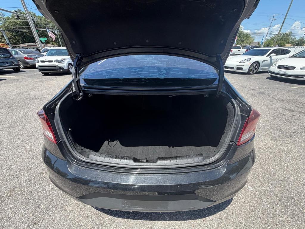 2019 Hyundai Elantra - $9,995