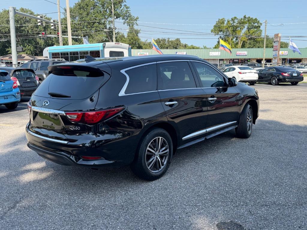 2017 INFINITI QX60 - $11,995