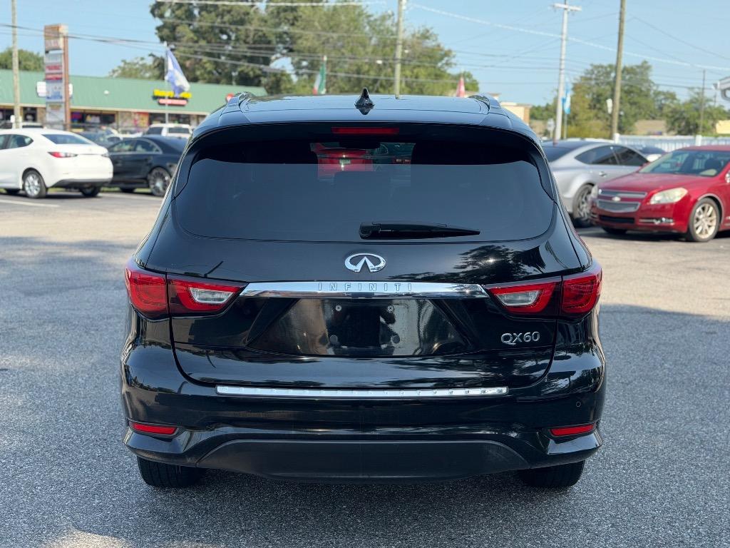 2017 INFINITI QX60 - $11,995