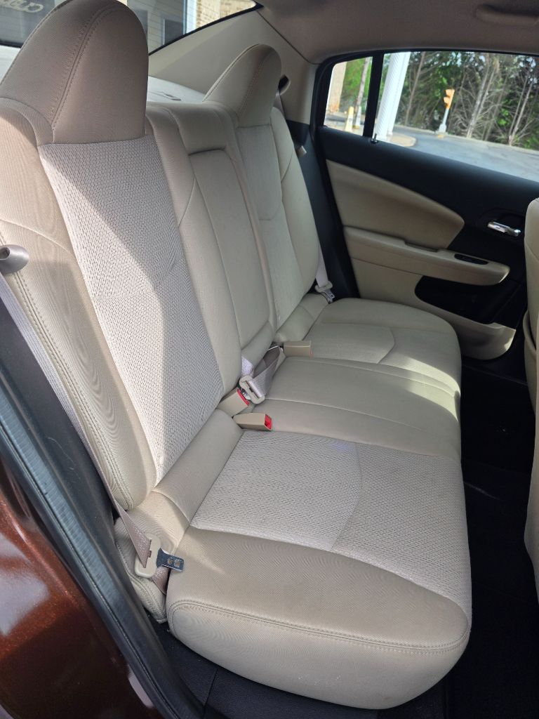 2012 Chrysler 200 - $3,999