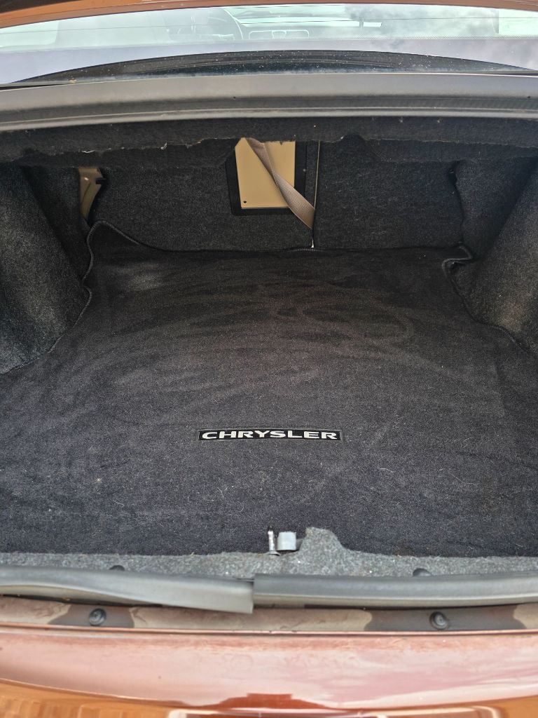 2012 Chrysler 200 - $3,999