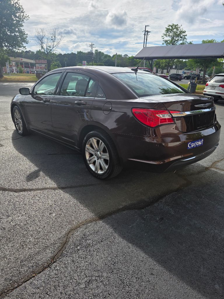 2012 Chrysler 200 - $3,999