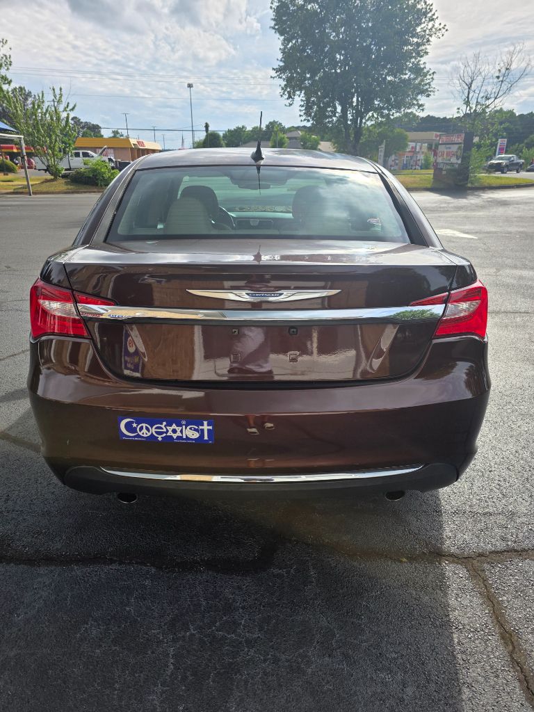 2012 Chrysler 200 - $3,999