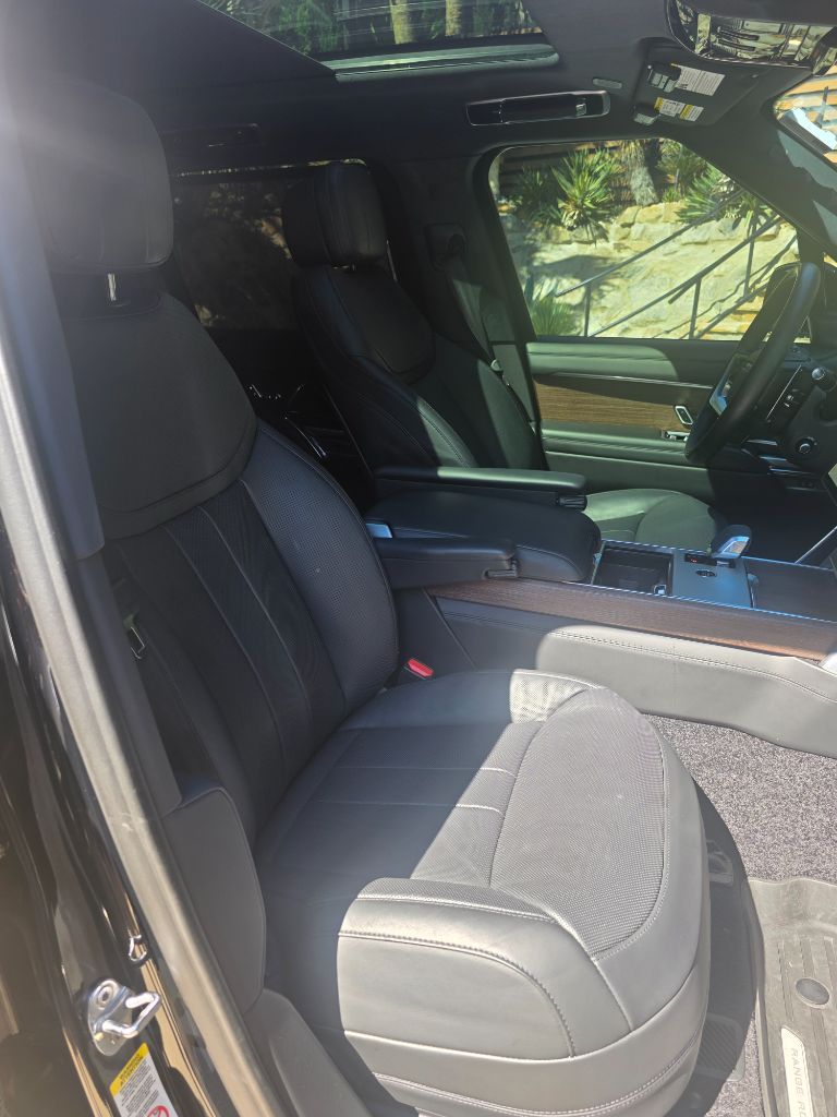 2025 Land Rover Range Rover - $104,999