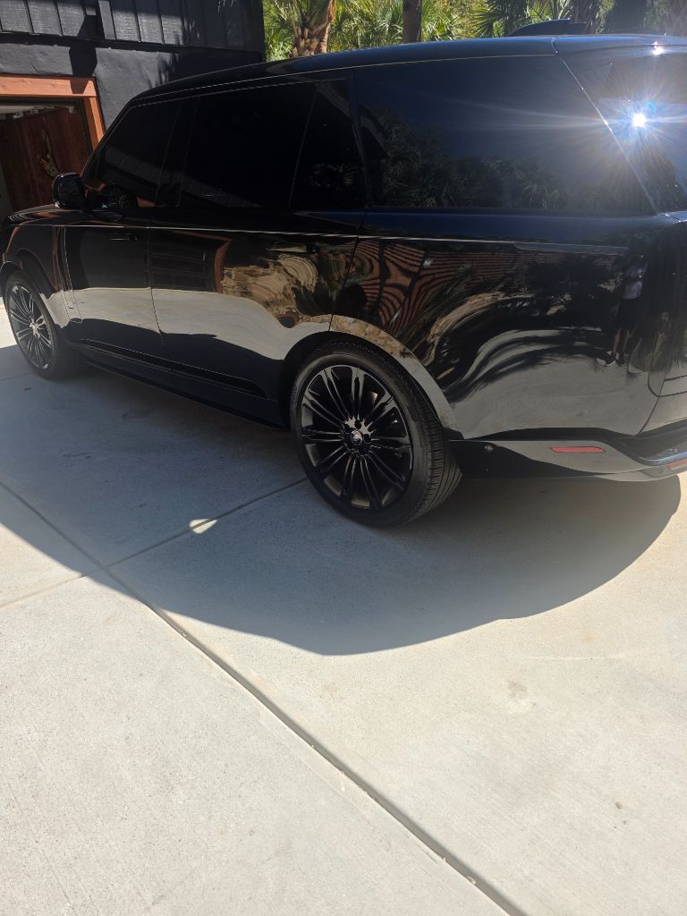 2025 Land Rover Range Rover - $104,999