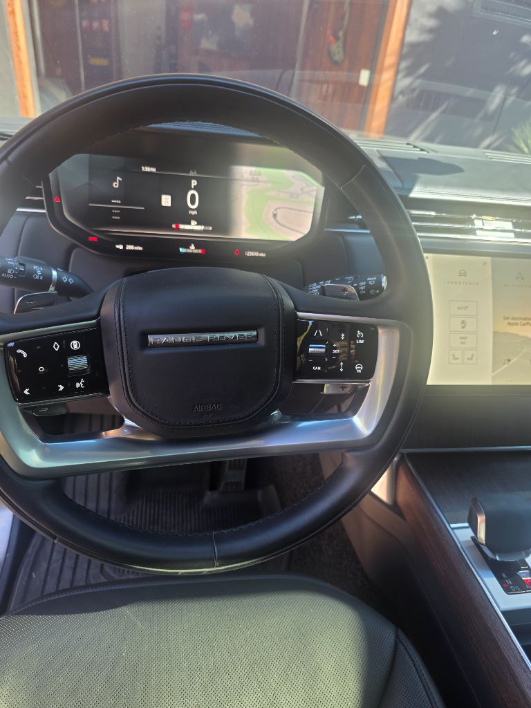 2025 Land Rover Range Rover - $104,999