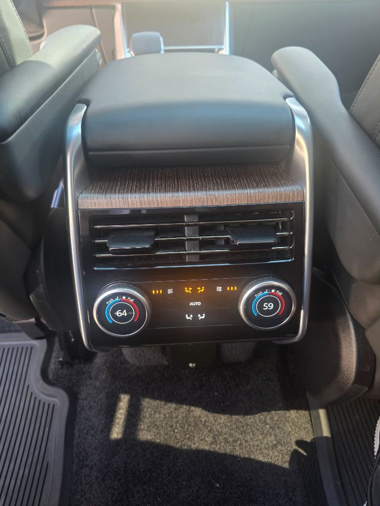 2025 Land Rover Range Rover - $104,999