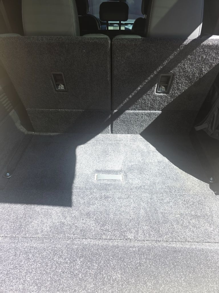 2025 Land Rover Range Rover - $104,999