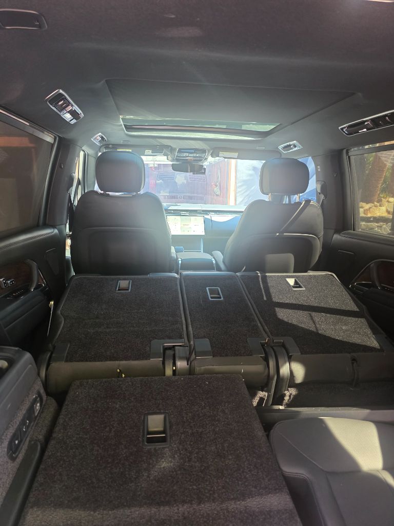 2025 Land Rover Range Rover - $104,999