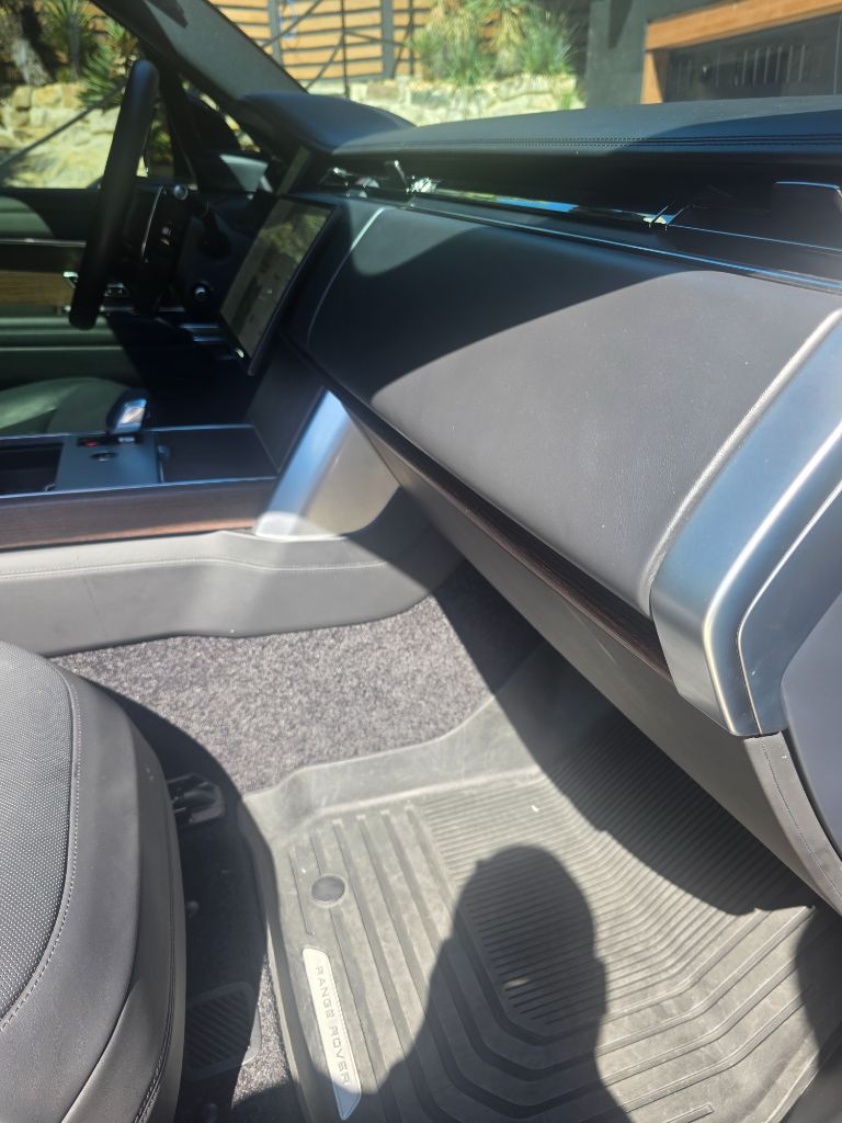 2025 Land Rover Range Rover - $104,999
