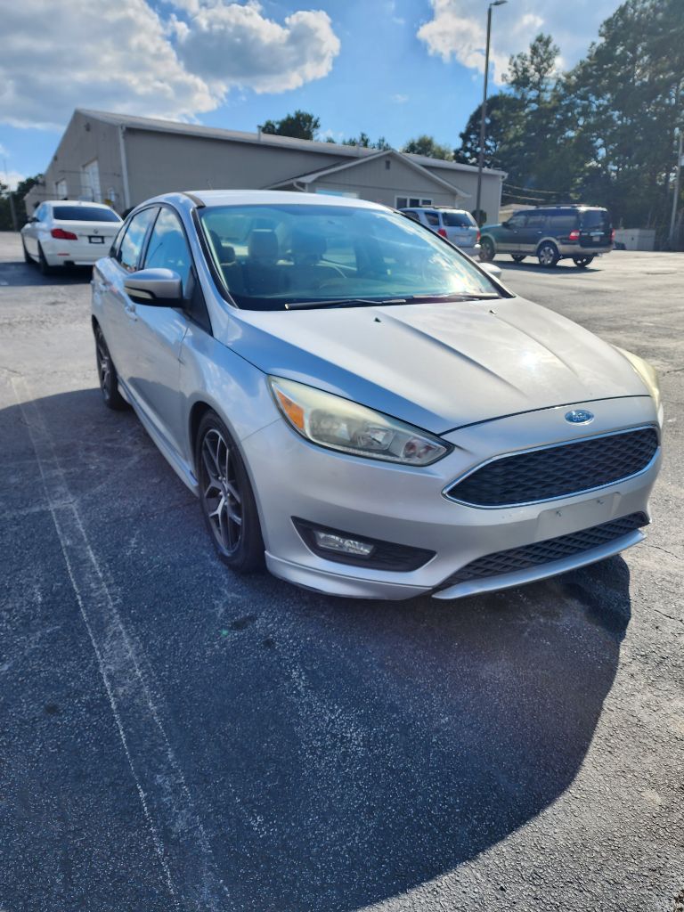 2015 Ford Focus SE photo