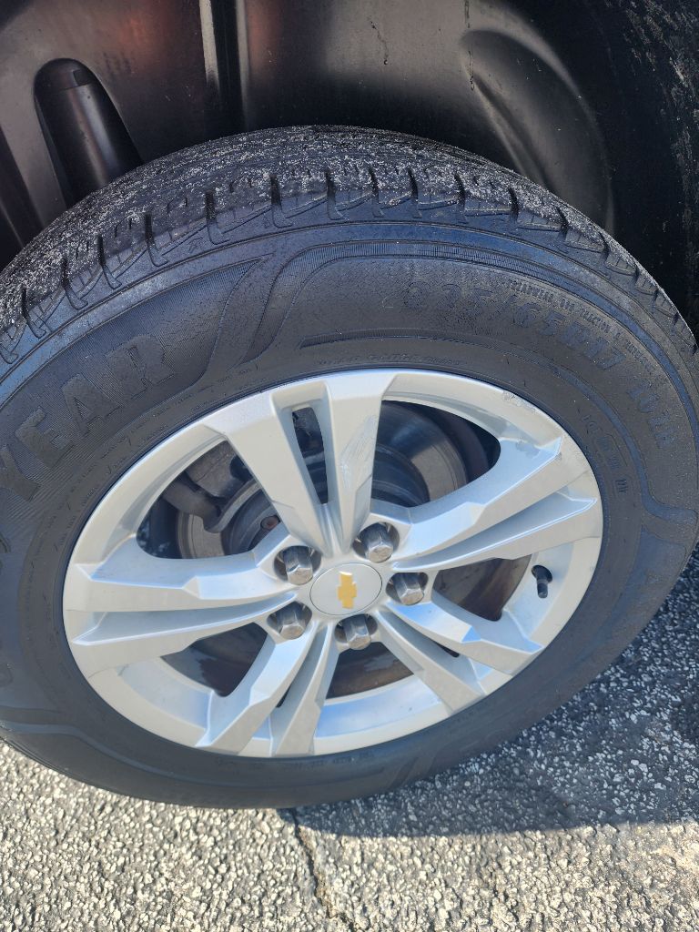 2011 Chevrolet Equinox LT photo