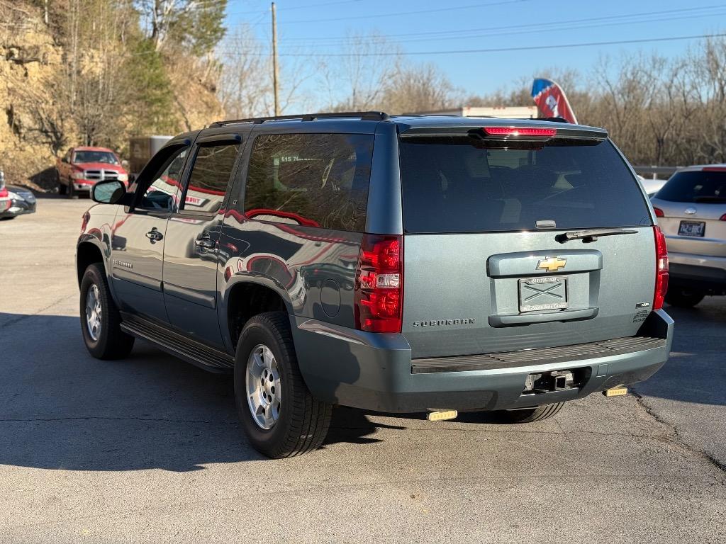 2008 Chevrolet Suburban LS 1500 photo