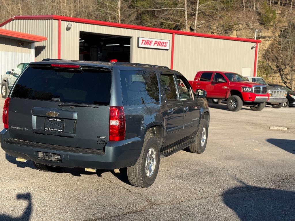 2008 Chevrolet Suburban LS 1500 photo