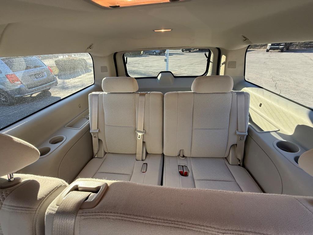2008 Chevrolet Suburban LS 1500 photo