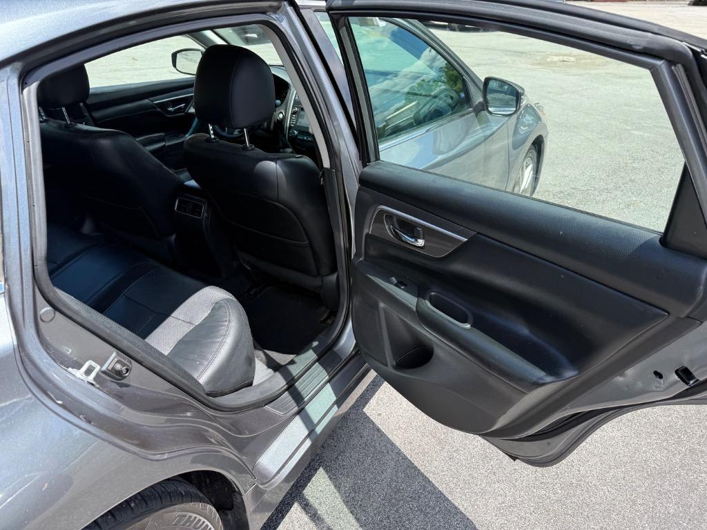 2015 Nissan Altima SL photo