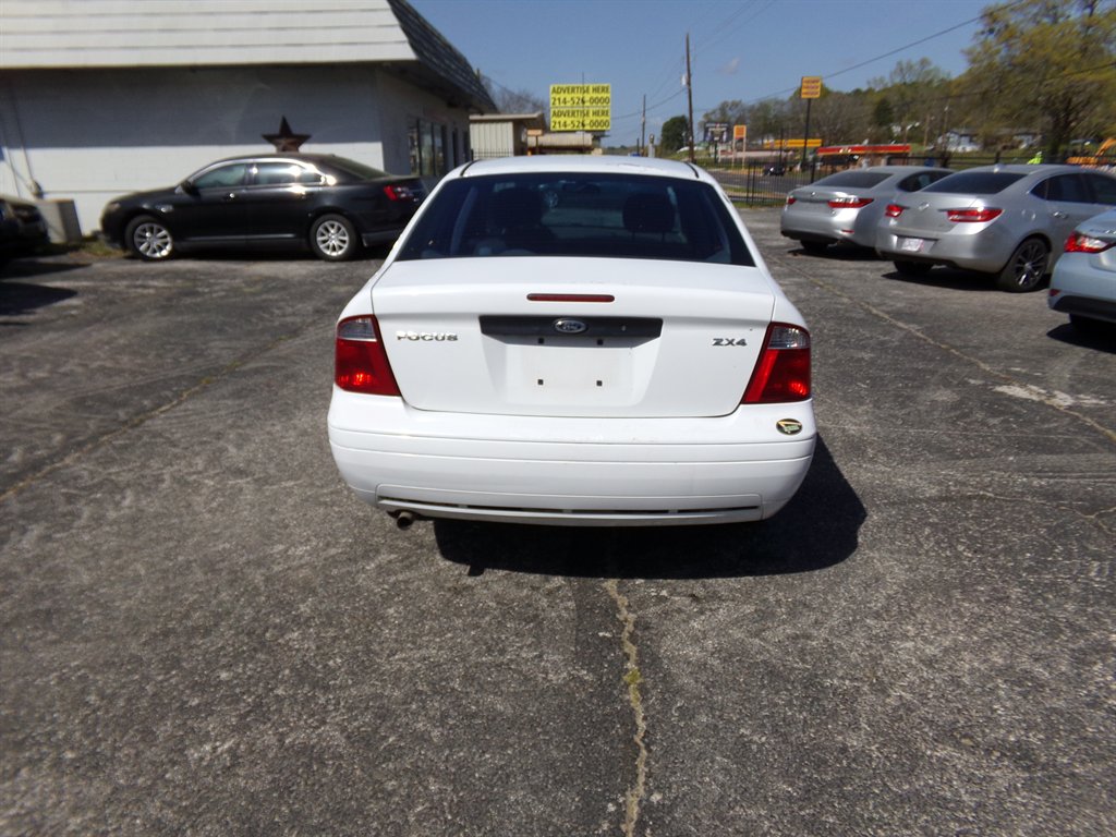 2006 Ford Focus ZX4 S photo