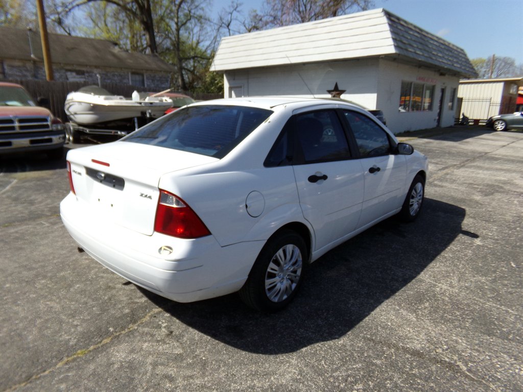 2006 Ford Focus ZX4 S photo