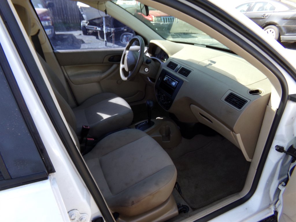 2006 Ford Focus ZX4 S photo