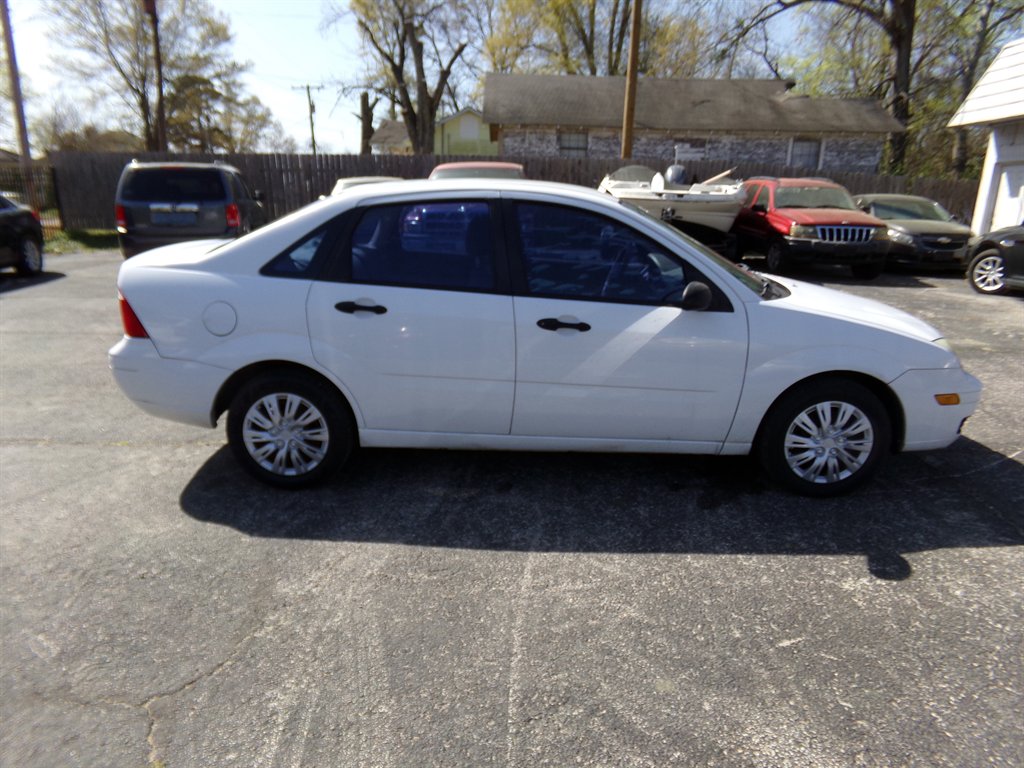 2006 Ford Focus ZX4 S photo