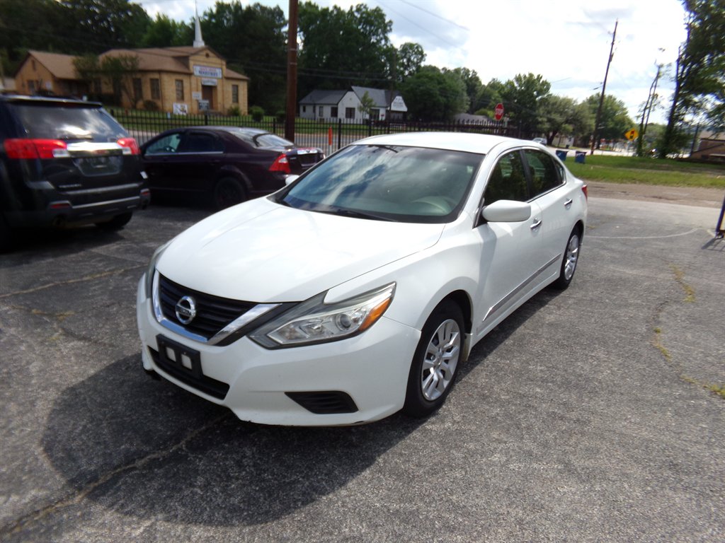 2016 Nissan Altima - $6,500