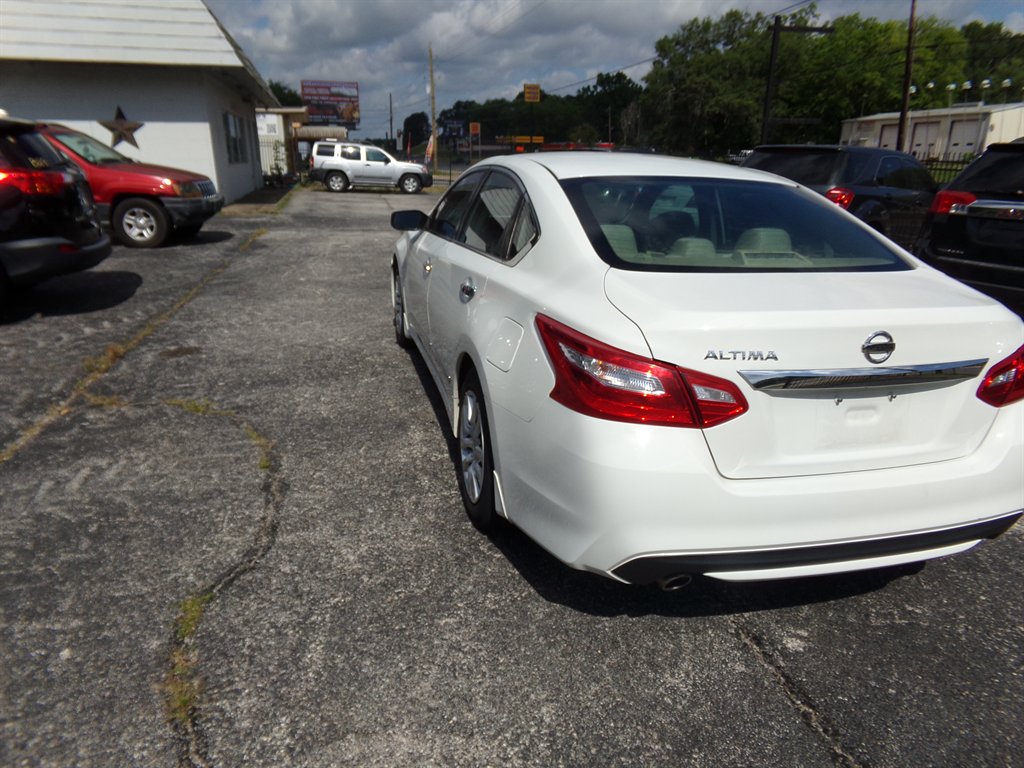 2016 Nissan Altima - $6,500