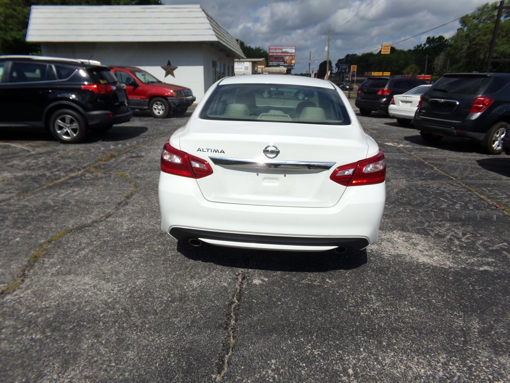 2016 Nissan Altima - $6,500
