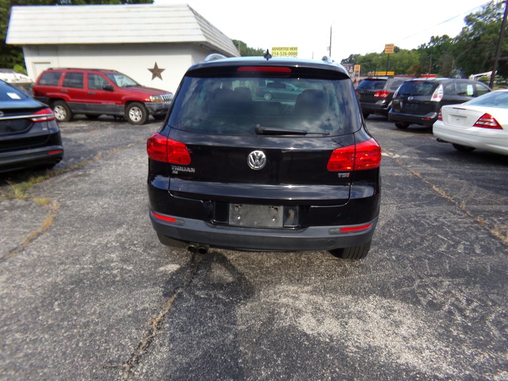 2017 Volkswagen Tiguan - $8,900