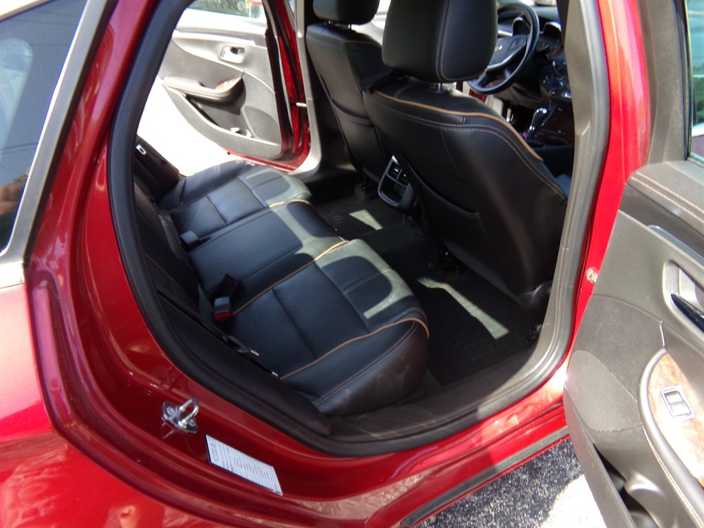 2015 Chevrolet Impala - $8,900