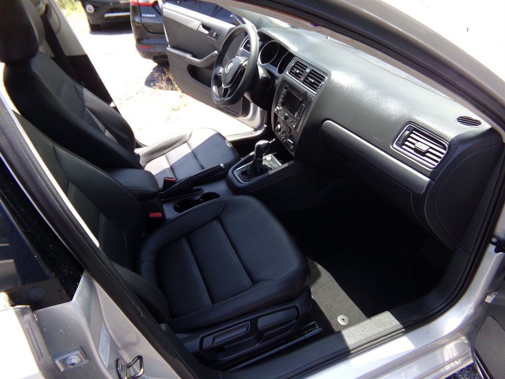 2015 Volkswagen Jetta - $8,500