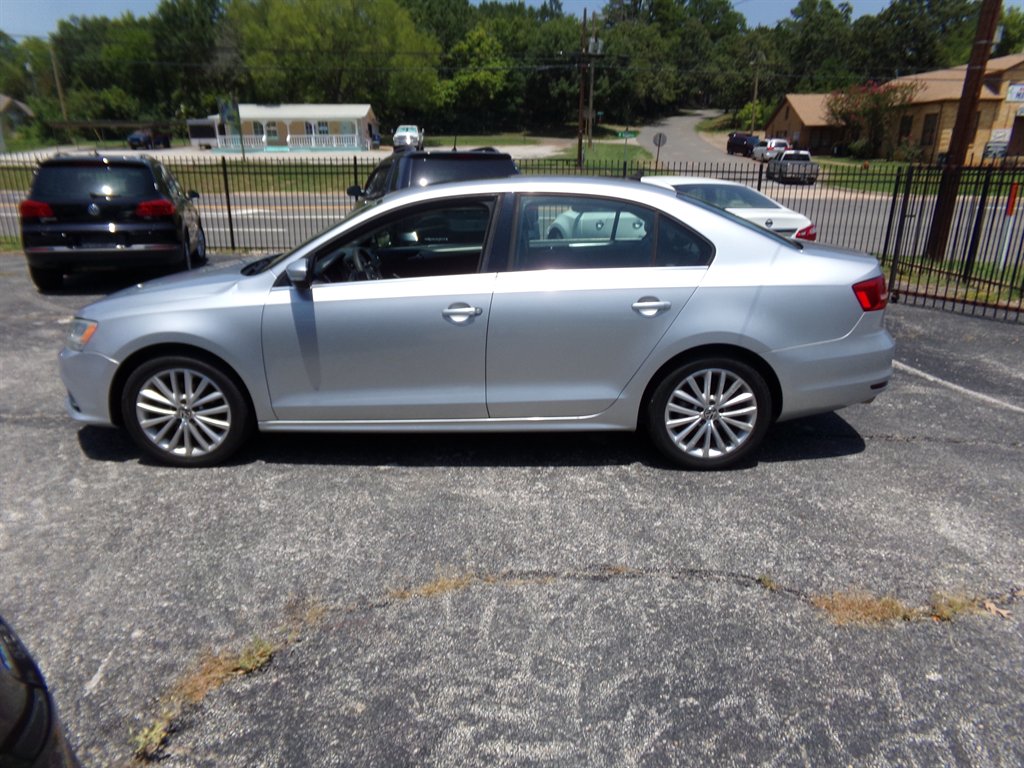 2015 Volkswagen Jetta - $8,500