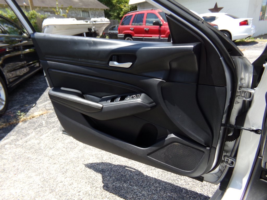 2020 Nissan Altima - $8,500