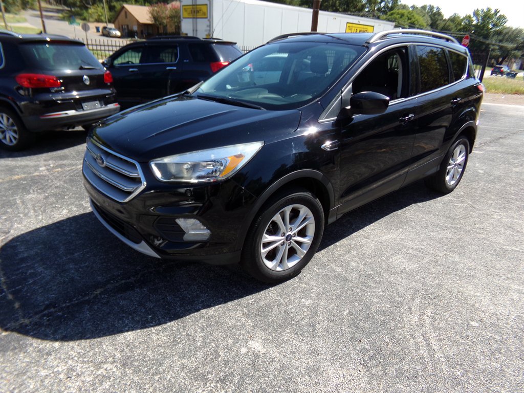 2018 Ford Escape - $7,900