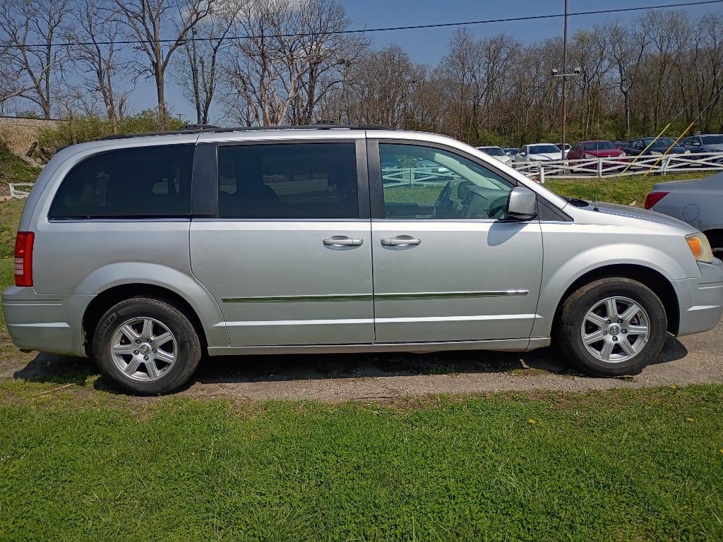 2010 Chrysler Town & Country