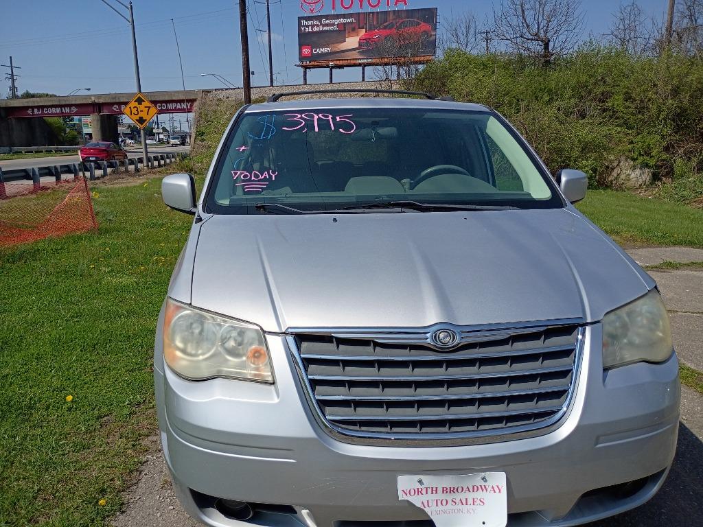 2010 Chrysler Town & Country
