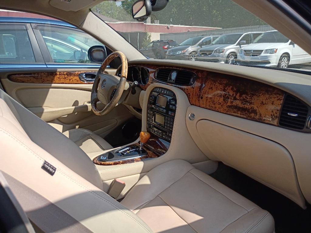 2004 Jaguar XJ
