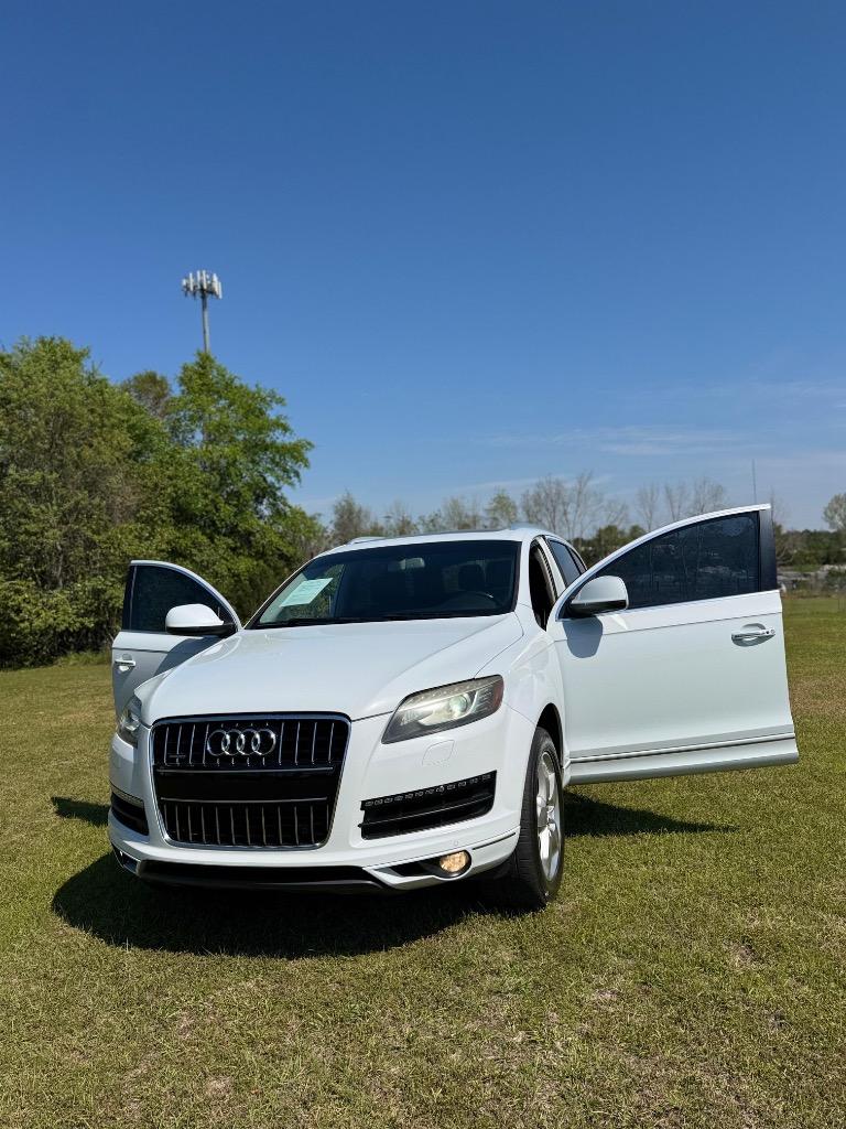 2015 Audi Q7 - $9,800