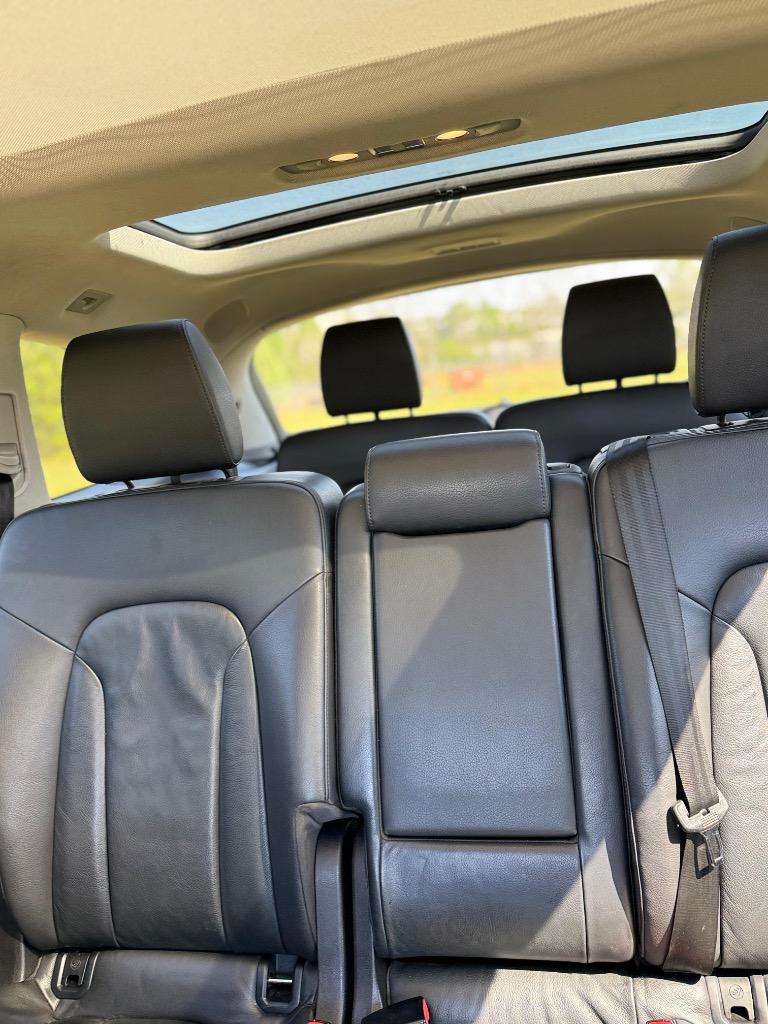 2015 Audi Q7 - $9,800