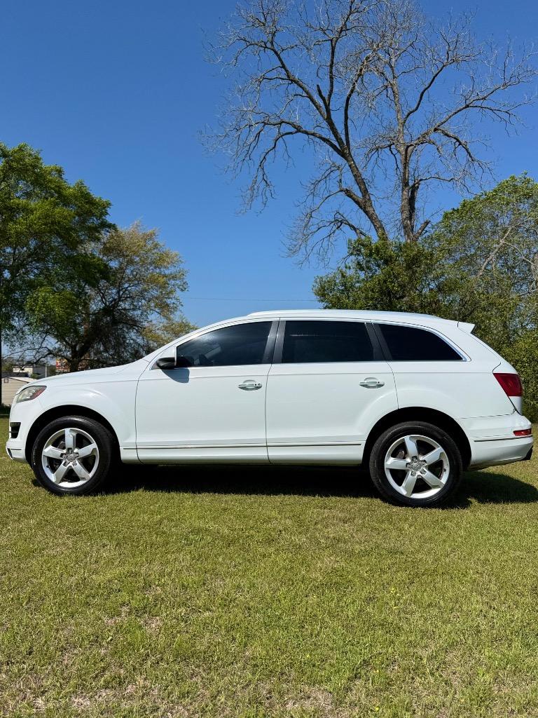 2015 Audi Q7 - $9,800