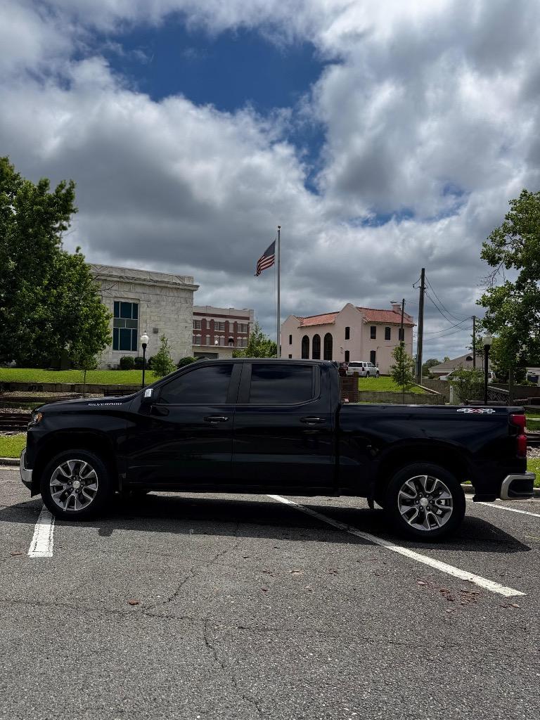 2020 Chevrolet Silverado - $17,999