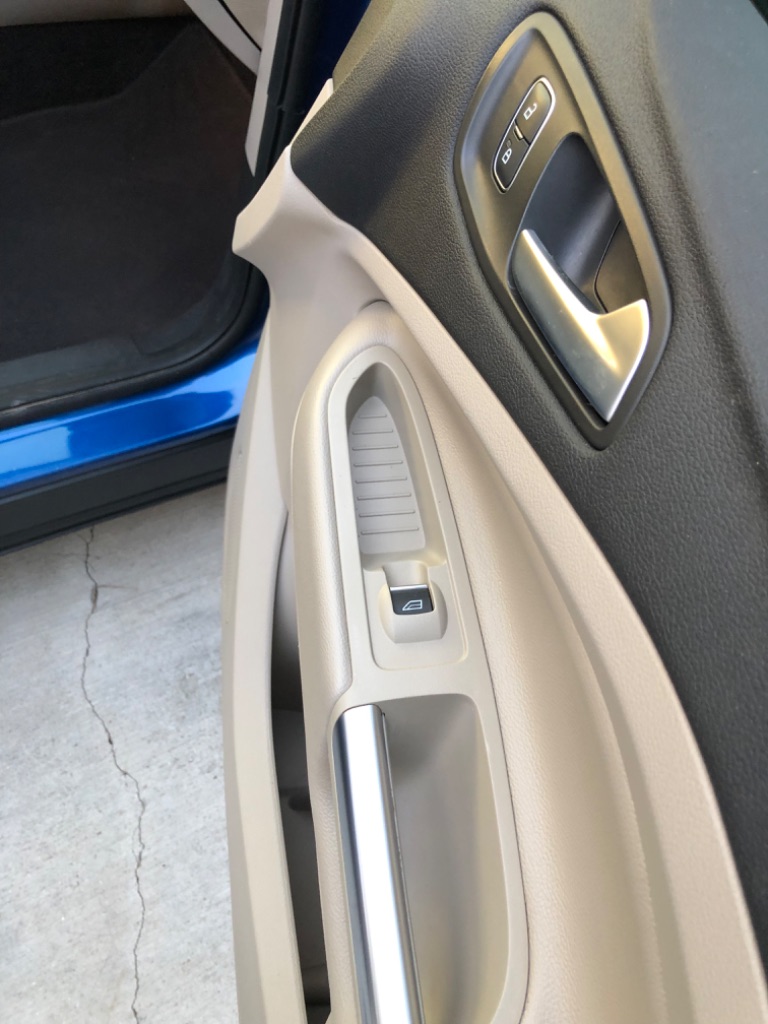 2019 Ford Escape SE photo