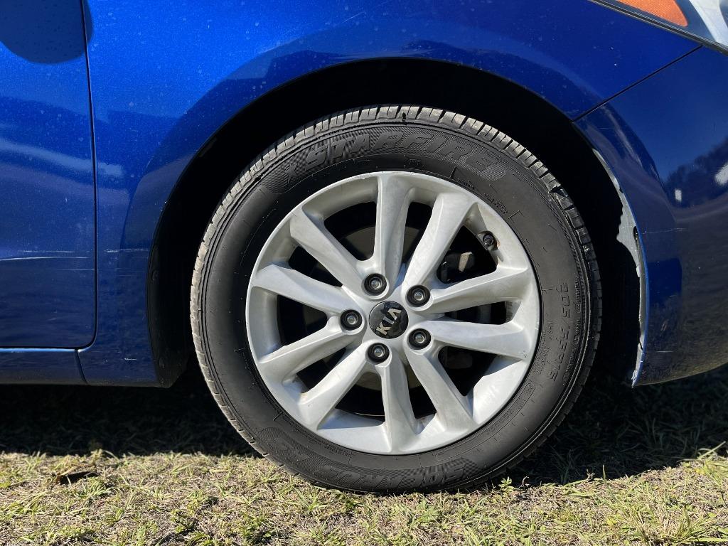 2017 Kia Forte - $9,995