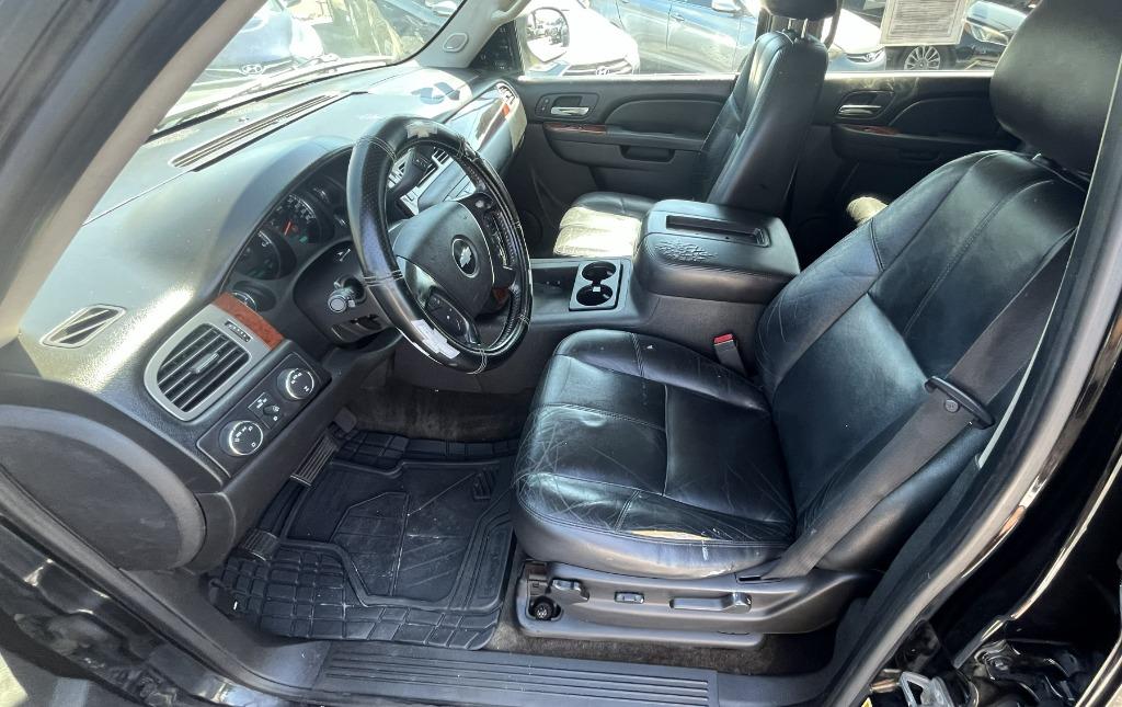 2012 Chevrolet Suburban - $9,995