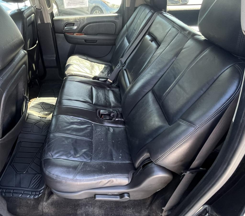 2012 Chevrolet Suburban - $9,995