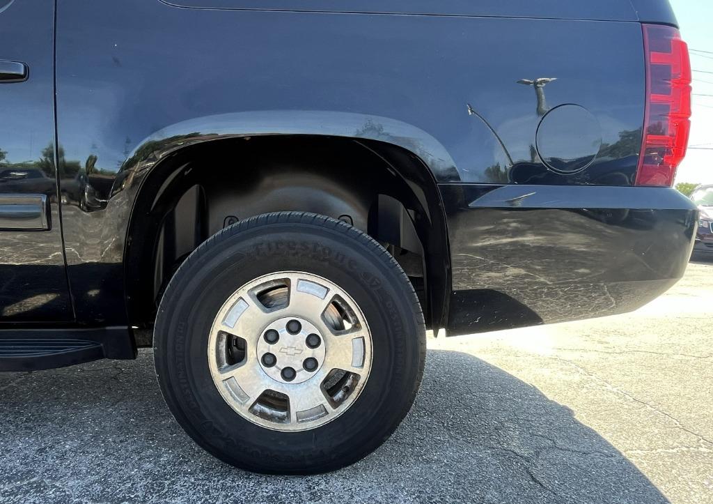 2012 Chevrolet Suburban - $9,995