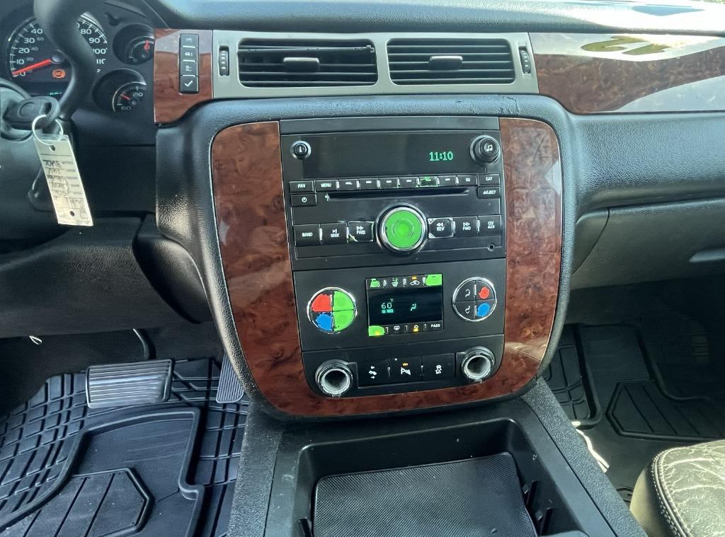 2012 Chevrolet Suburban - $9,995