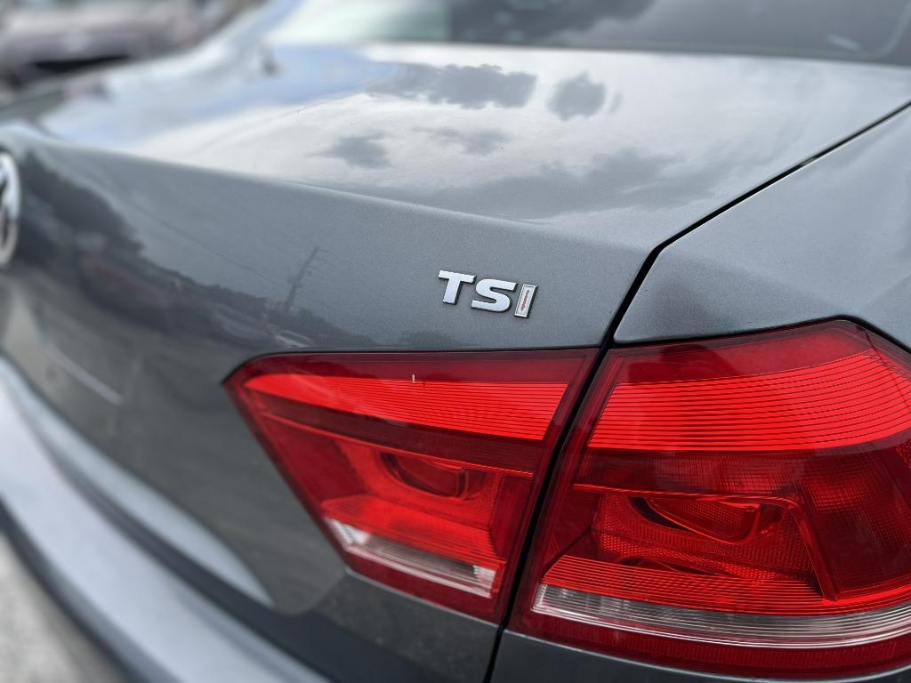 2015 Volkswagen Passat - $8,995