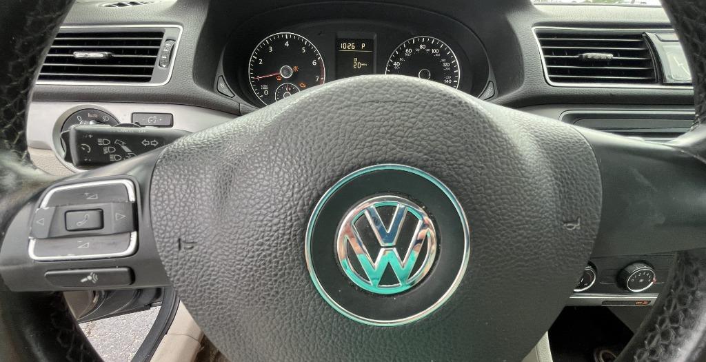 2015 Volkswagen Passat - $8,995
