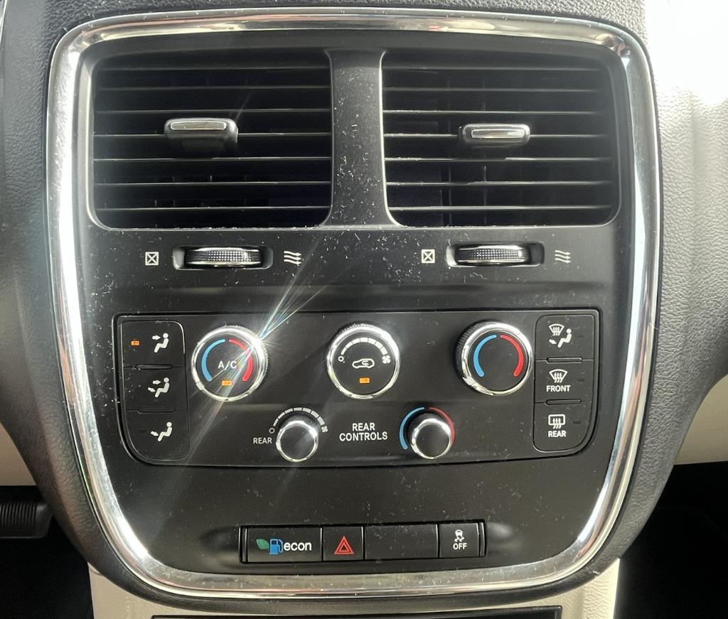 2016 Dodge Grand Caravan - $8,995